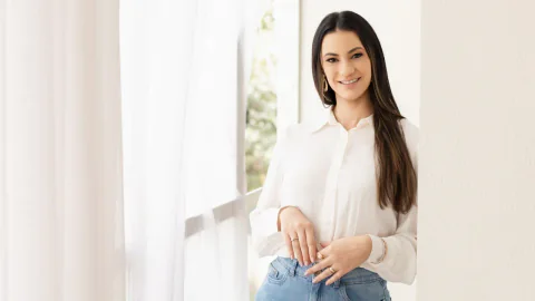 Thalita Rodrigues em sessão de reabilitação e estimulação cognitiva